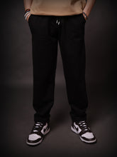 Relaxed Fit Sweatpants: Black